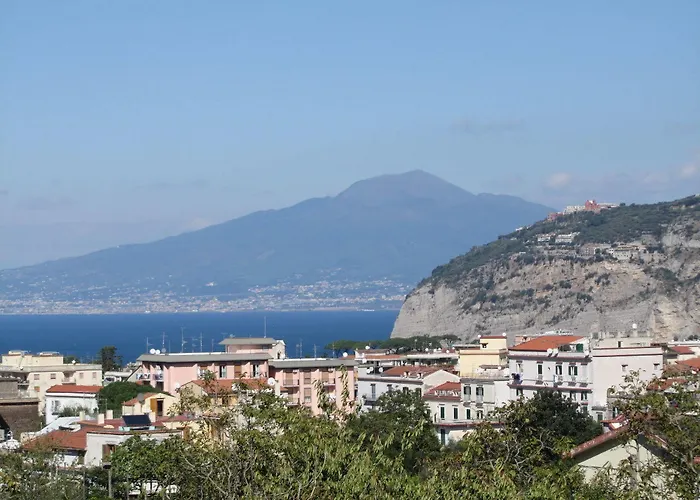 Flavia * سانتّانييلّو